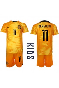 Fotbalové Dres Holandsko Steven Berghuis #11 Dětské Domácí Oblečení MS 2022 Krátký Rukáv (+ trenýrky)